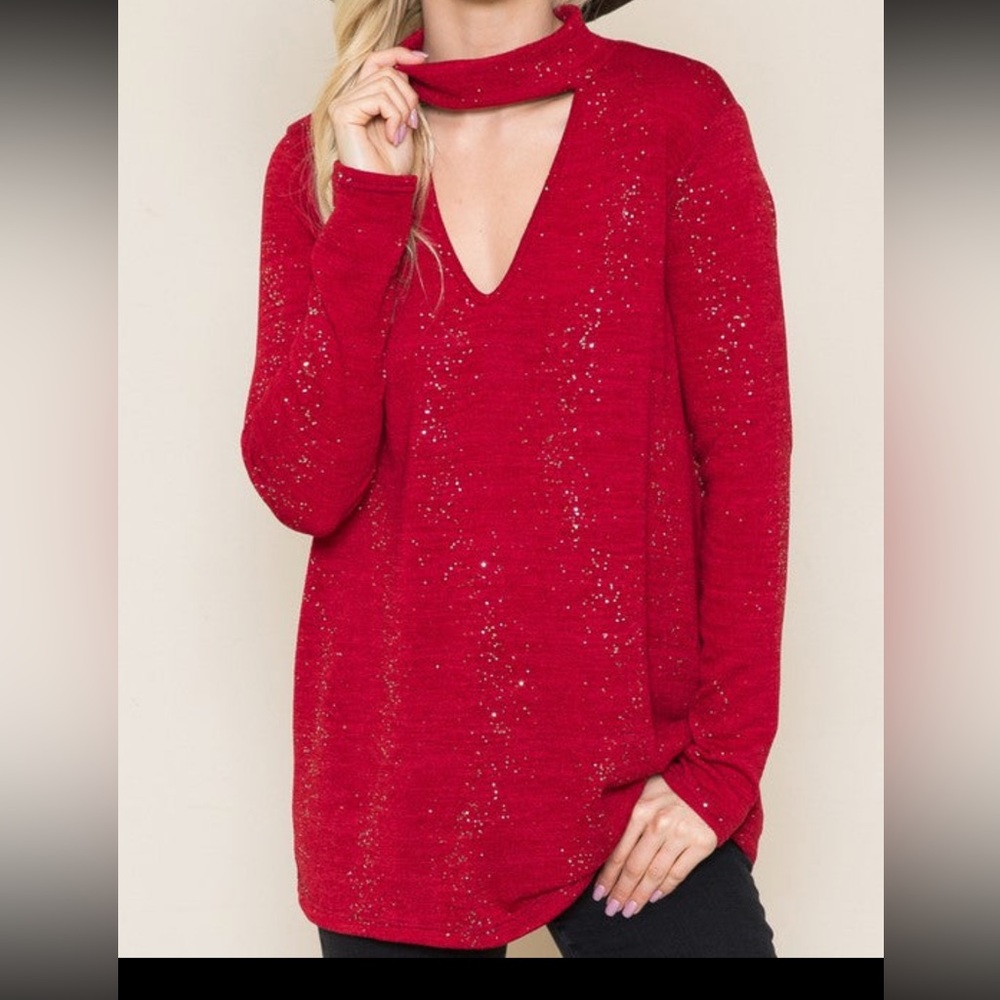 Red choker v-neck top. Lightweight NWT
